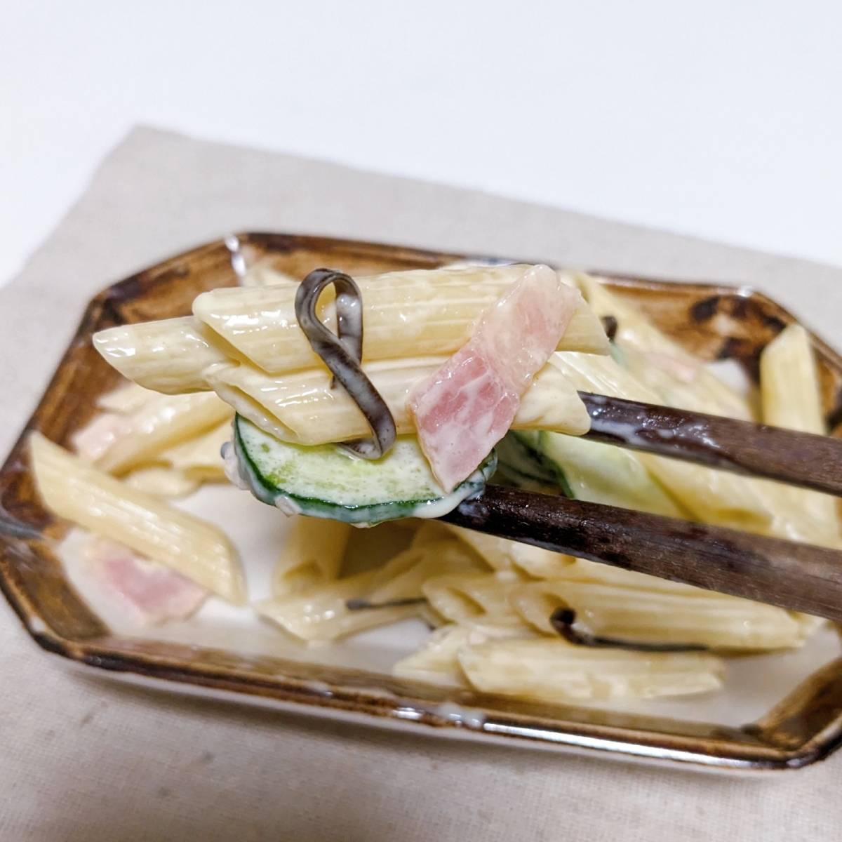 くらこん公式の「塩こんぶのマカロニサラダ」のレシピ