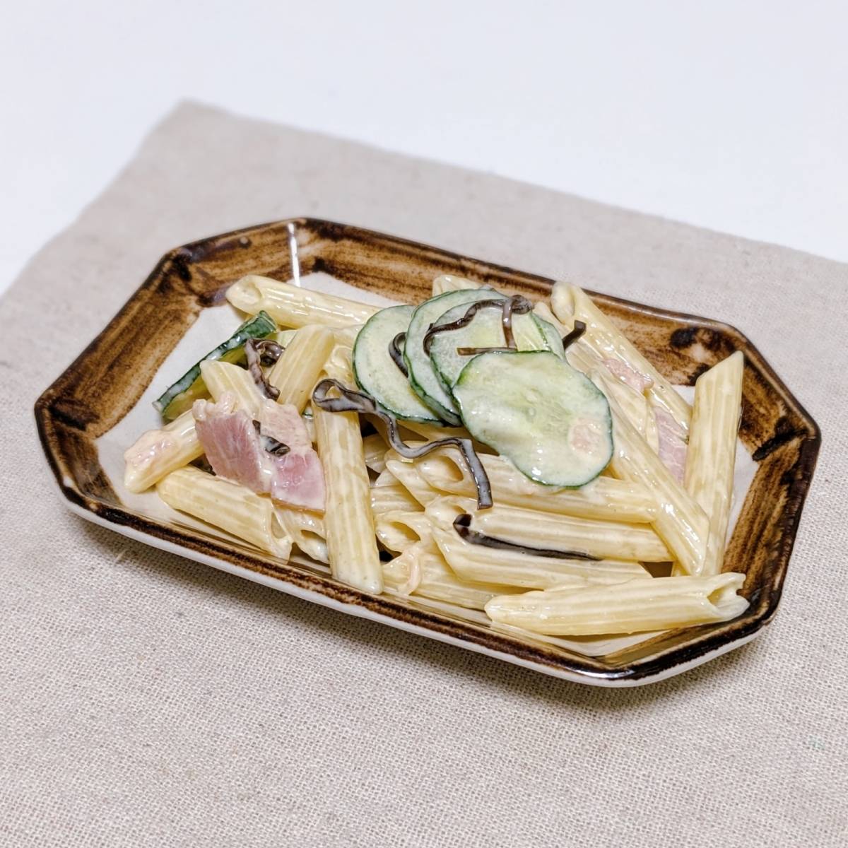 くらこん公式の「塩こんぶのマカロニサラダ」のレシピ