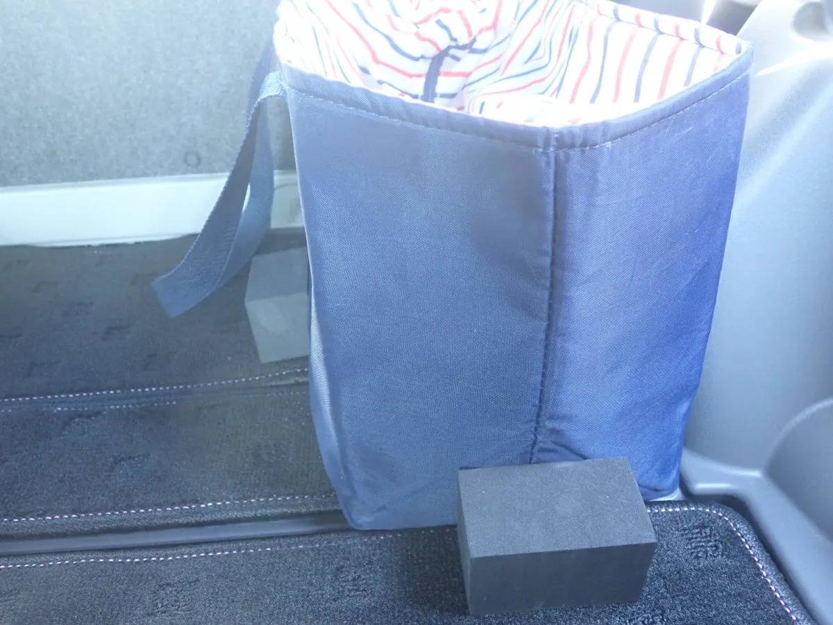 DAISO(ダイソー):トランク専用 固定用ストッパー