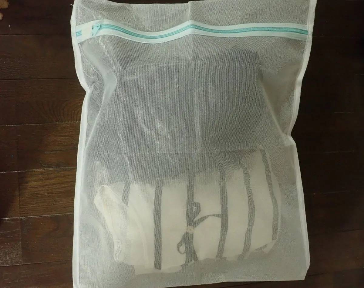 DAISO(ダイソー):リバーシブル洗濯ネット(細目、角型)