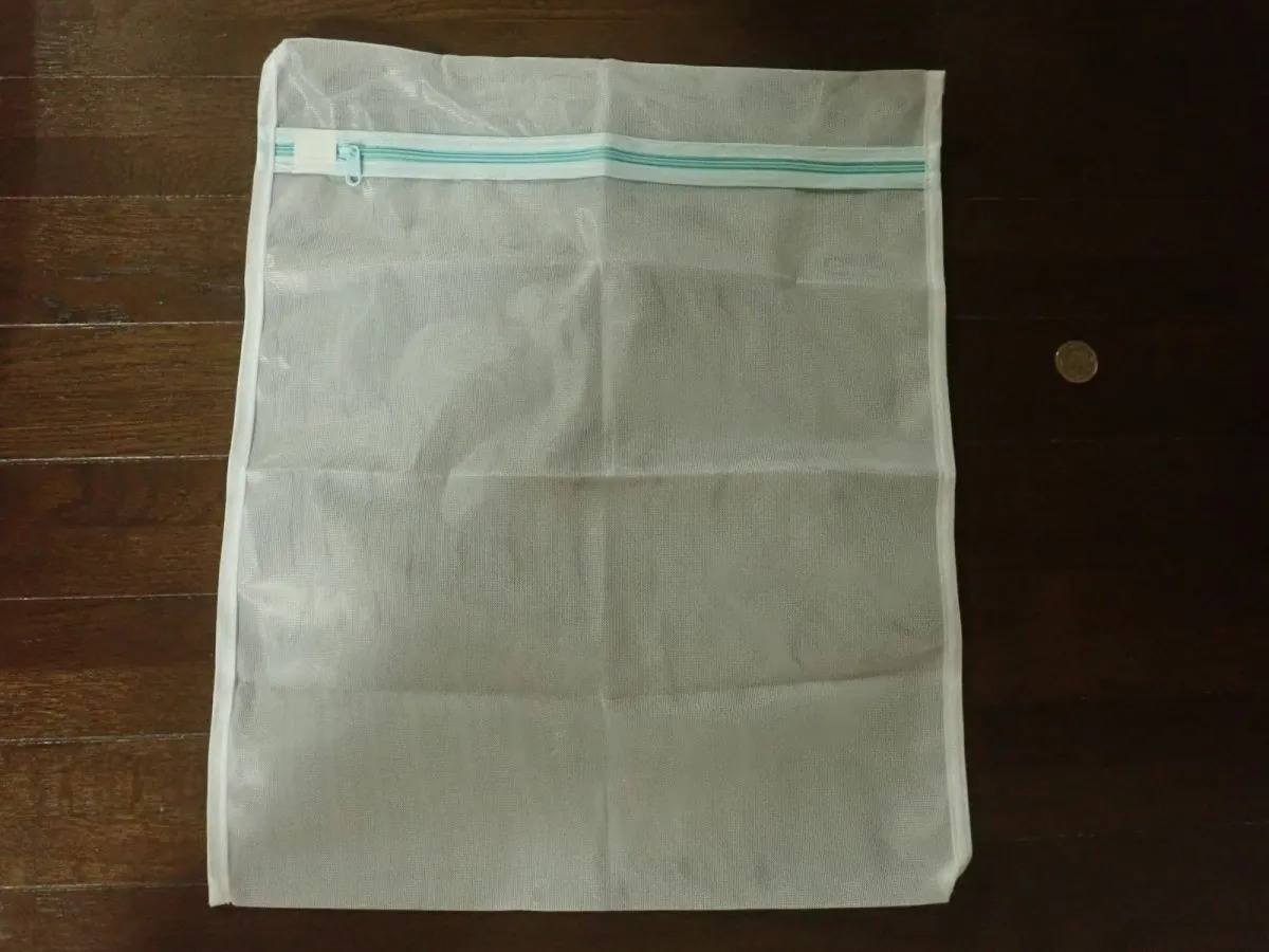DAISO(ダイソー):リバーシブル洗濯ネット(細目、角型)
