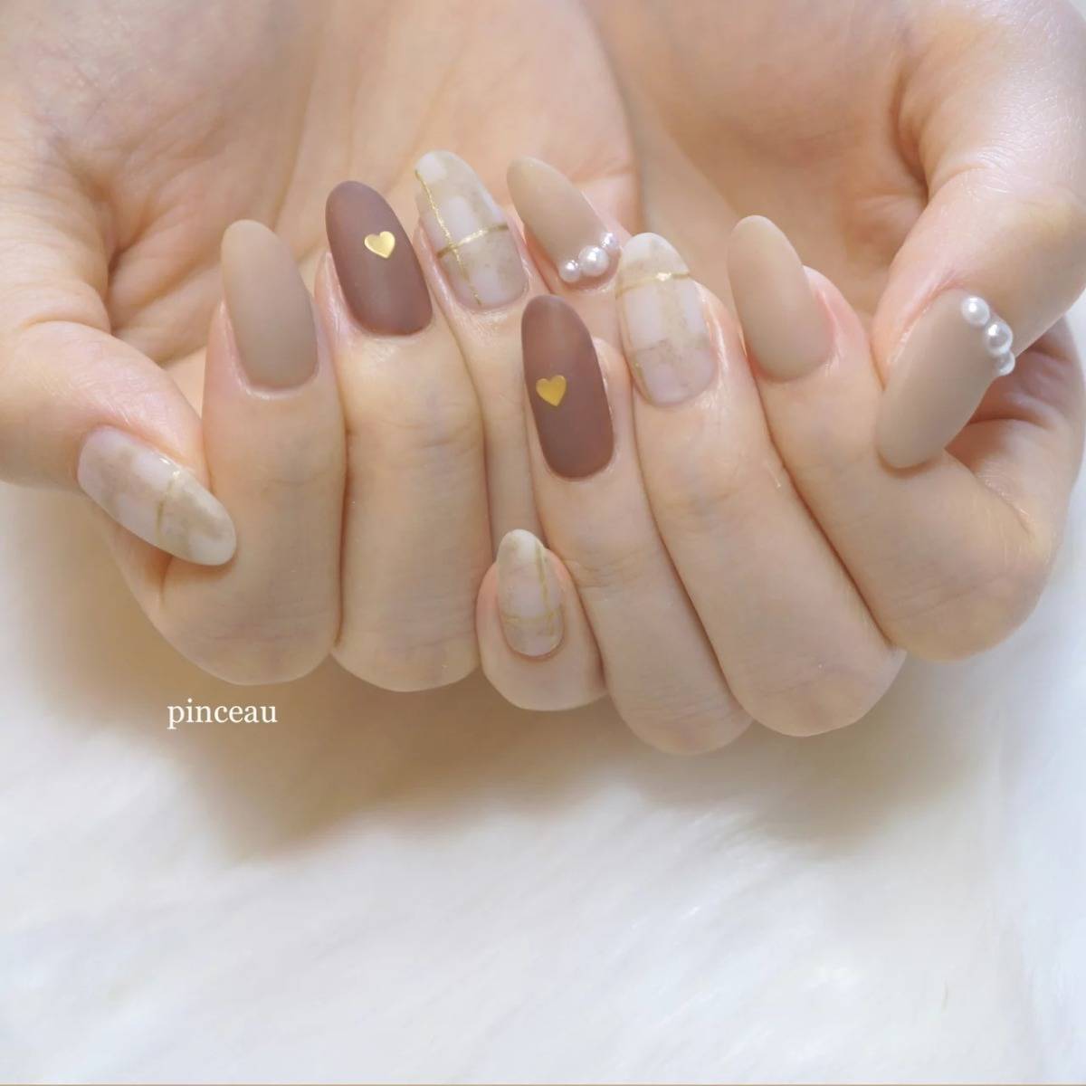 ベージュマットネイル