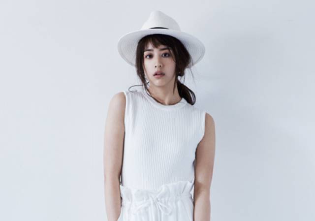 SUMMER MONOTONE〜山本美月が着る 夏のモノトーン②〜