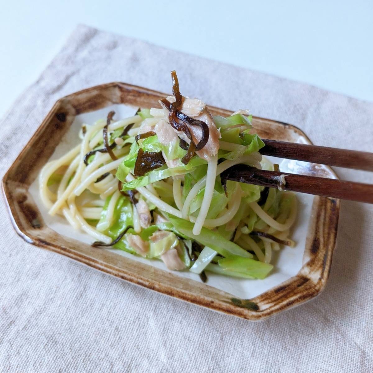 ふじっ子公式の「キャベツとツナのふじっ子パスタ【業務用】」のレシピ