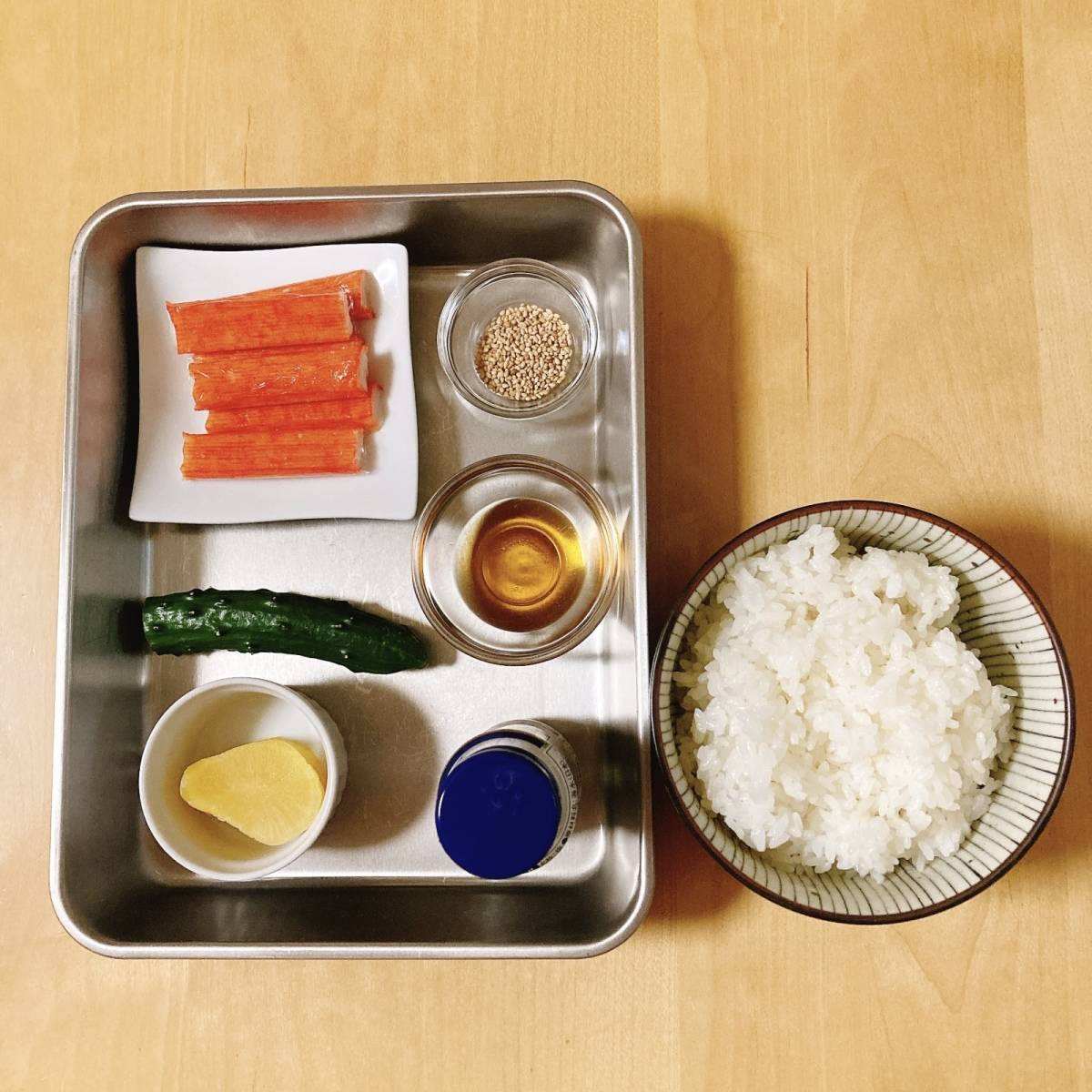 いちまさ公式の「サラダスティックとたくあんの香りおにぎり」のレシピ