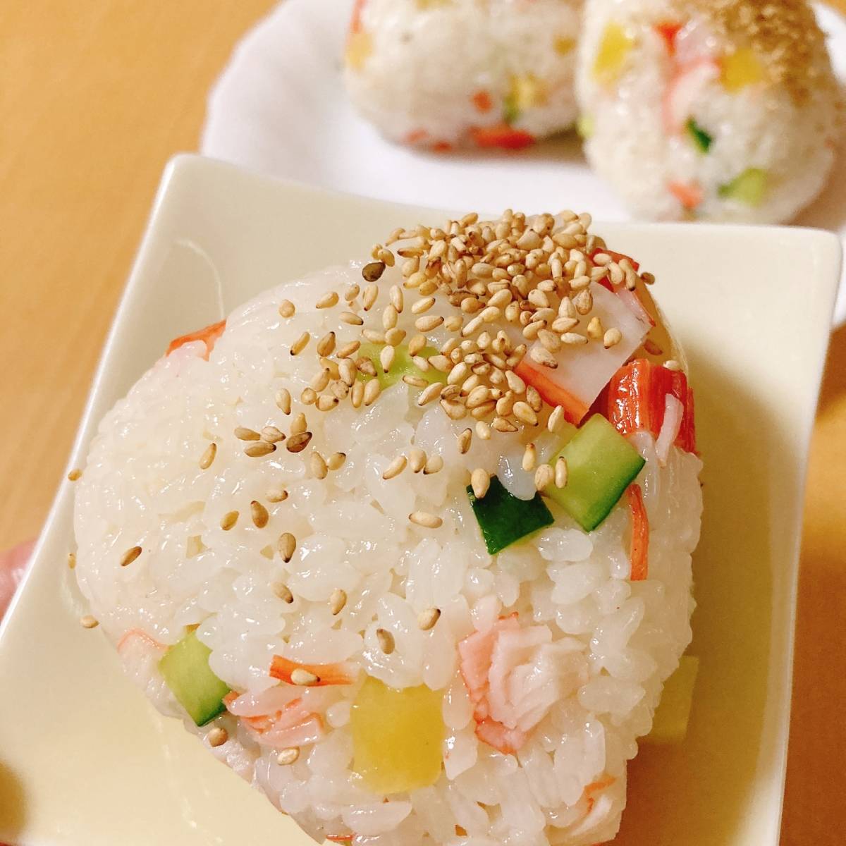 いちまさ公式の「サラダスティックとたくあんの香りおにぎり」のレシピ