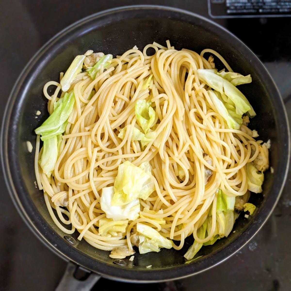 マ・マー公式の「あさりと春野菜のバターしょうゆパスタ」のレシピ