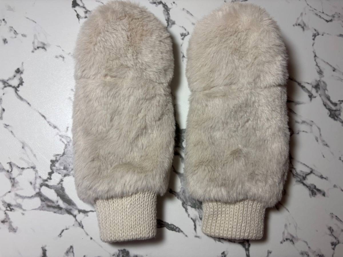 3COINS ファーミトン ふわふわ感