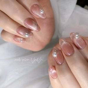 【2025年初冬】マネるだけで垢抜ける。最新コーラルピンクネイル5選