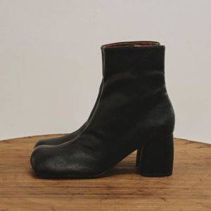 【2025年初冬】週5で履きたい。ガンガン使える黒ショートブーツ5選