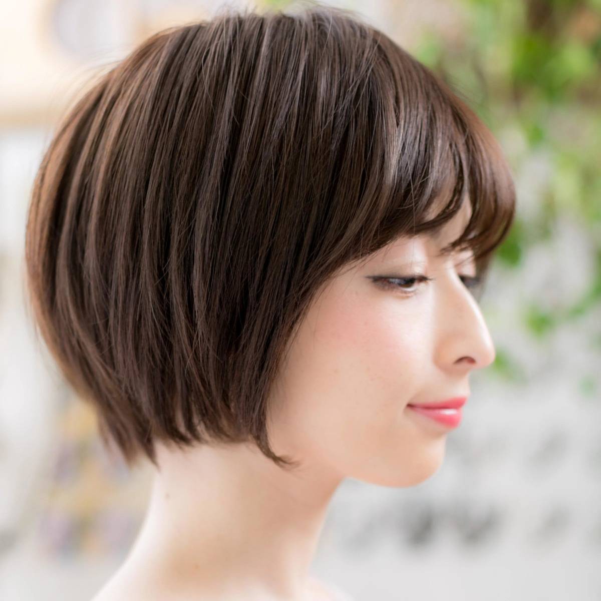 前下がりのコンパクトボブ