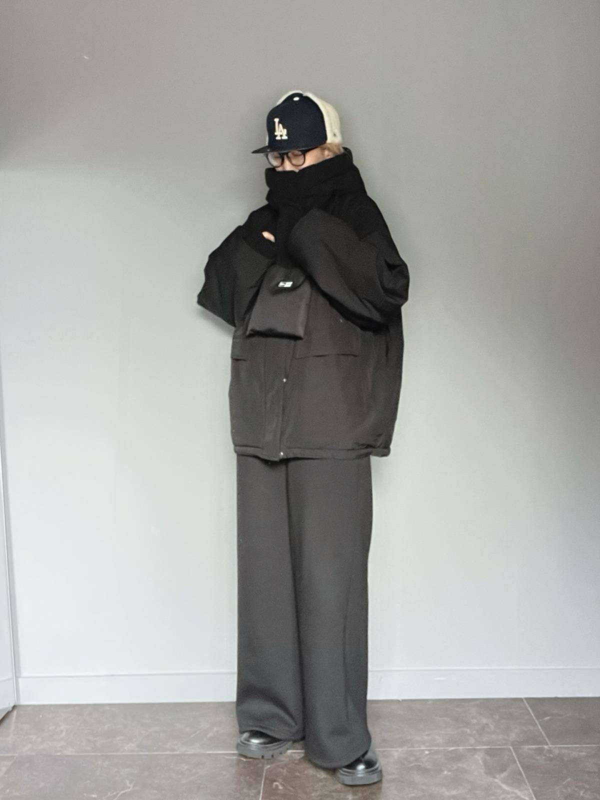 オールブラックコーデ