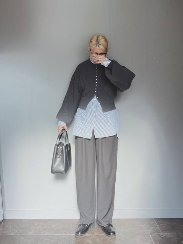 ロングシャツ×カーディガン