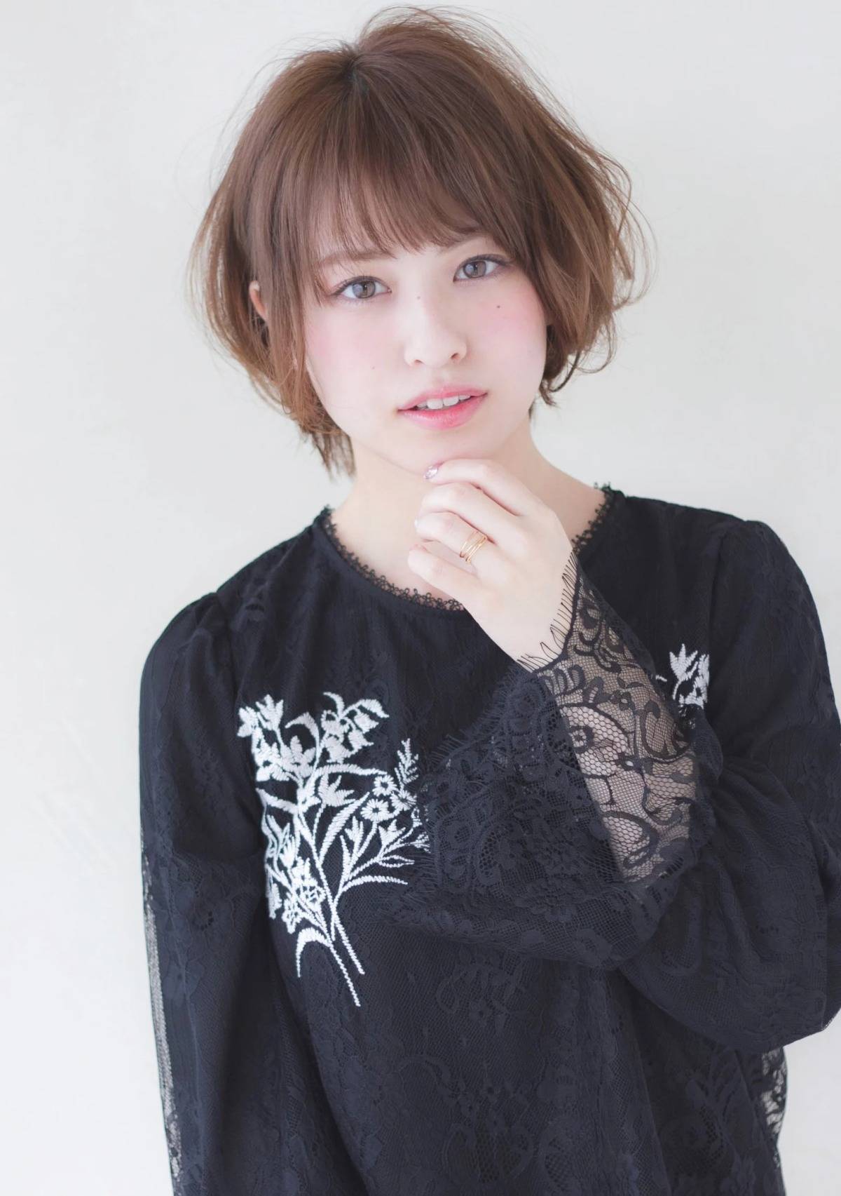 抜け感ひし形ショート