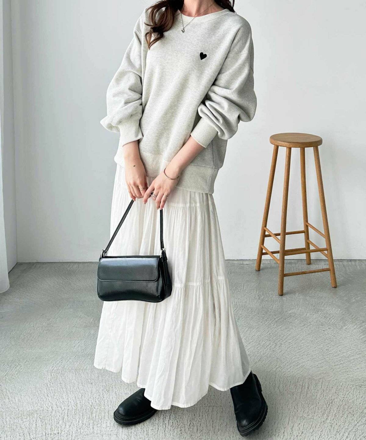 スウェットを着た女性