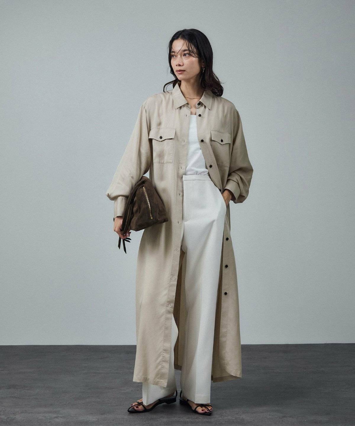 スウェットを着た女性