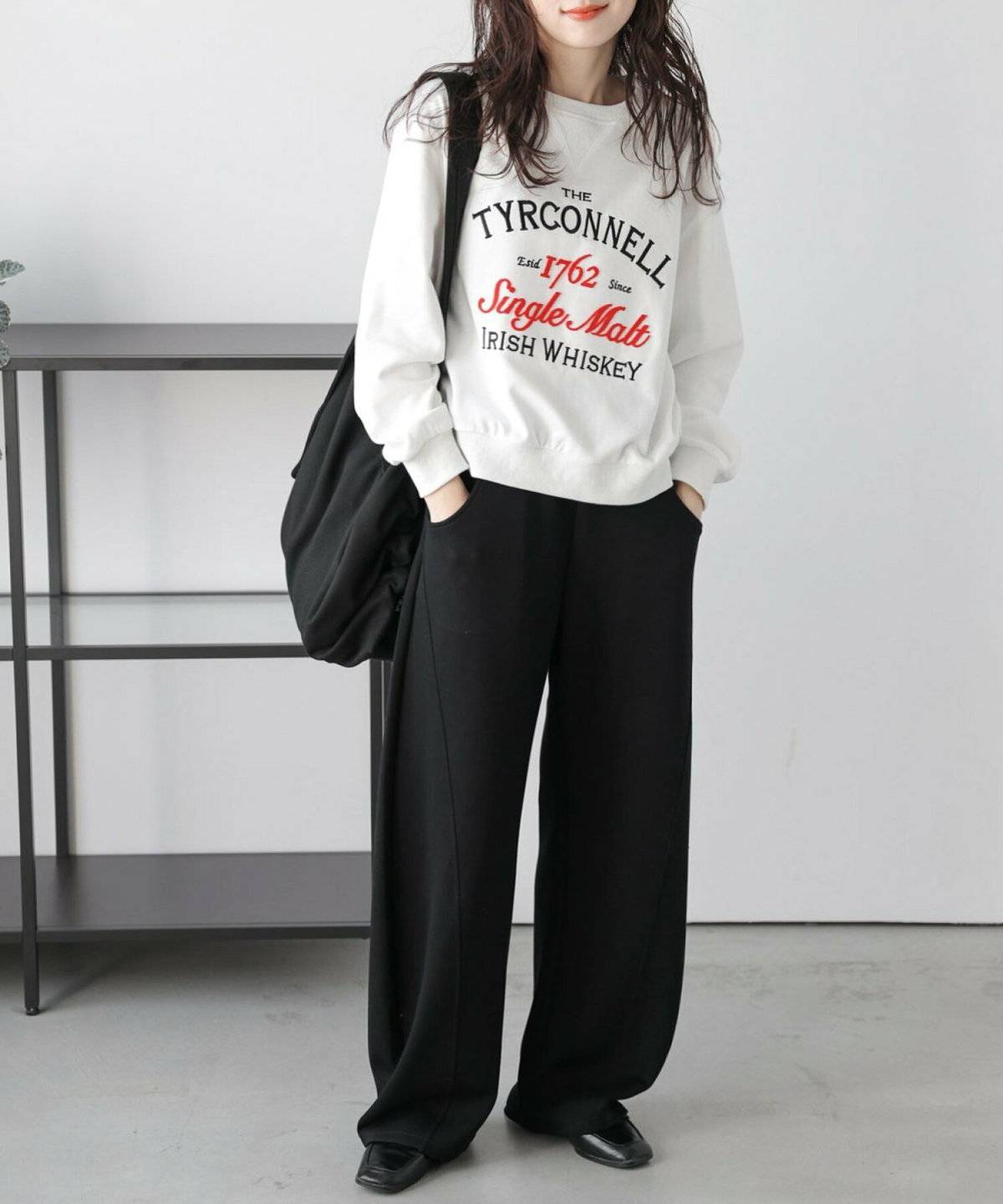 スウェットを着た女性