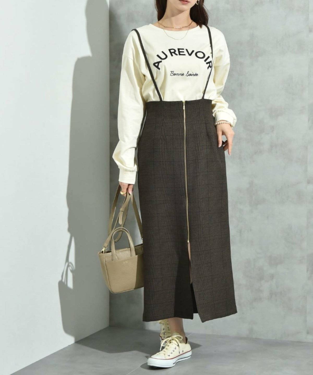 スウェットを着た女性