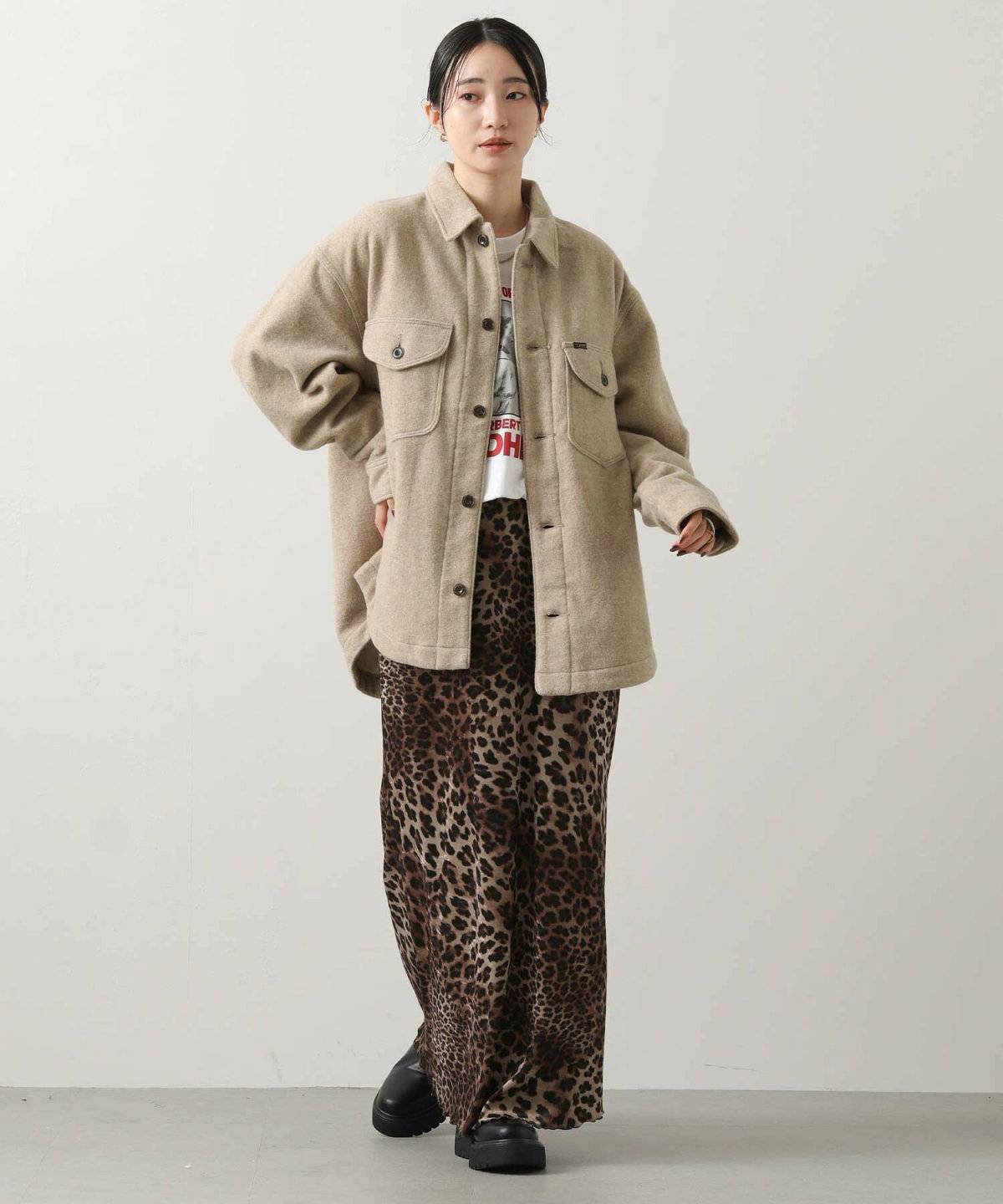 スウェットを着た女性