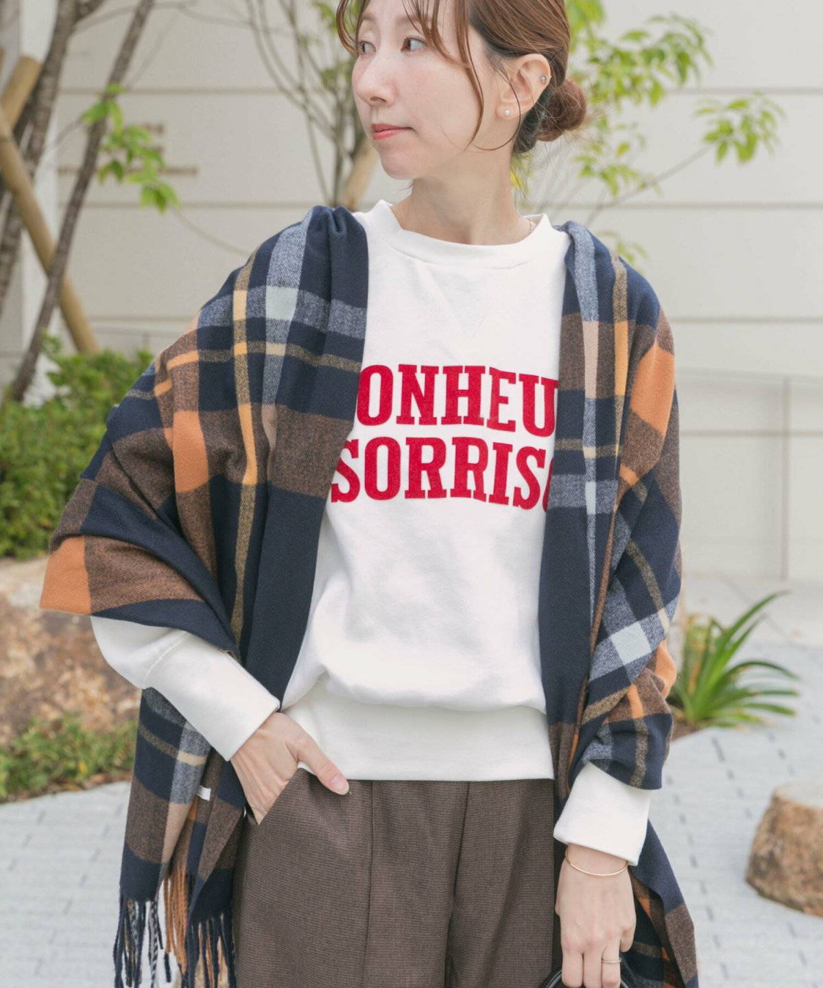 スウェットを着た女性