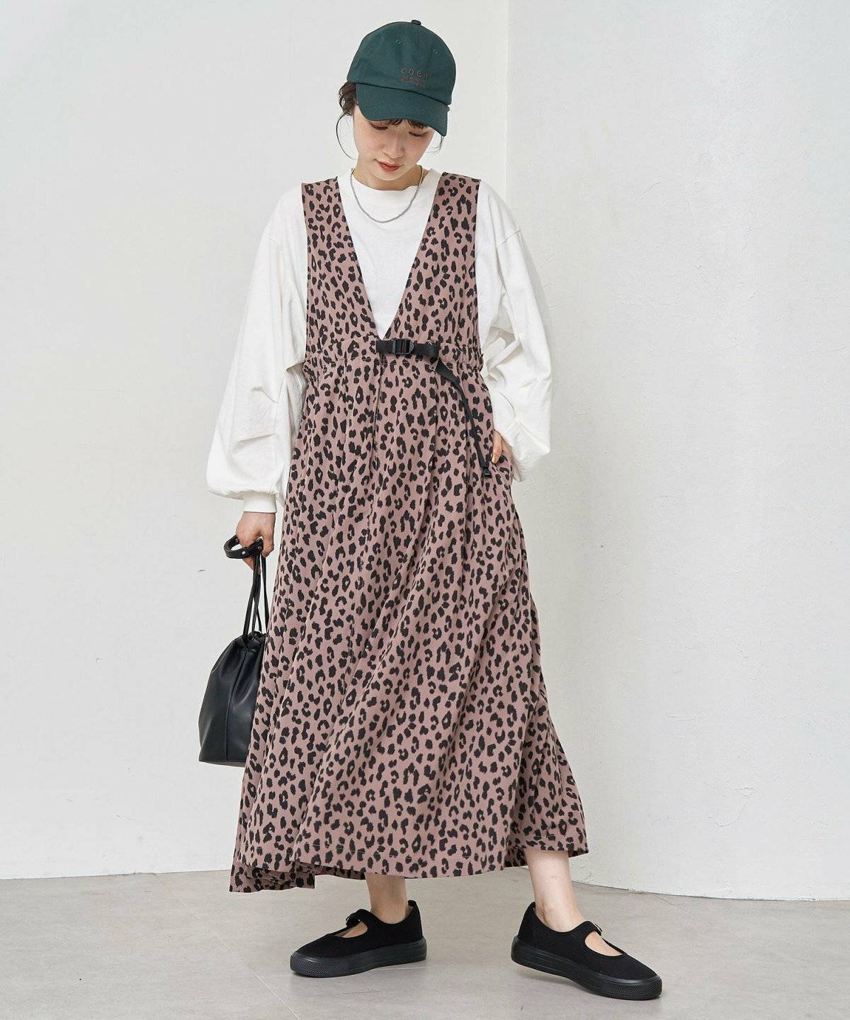 スウェットを着た女性