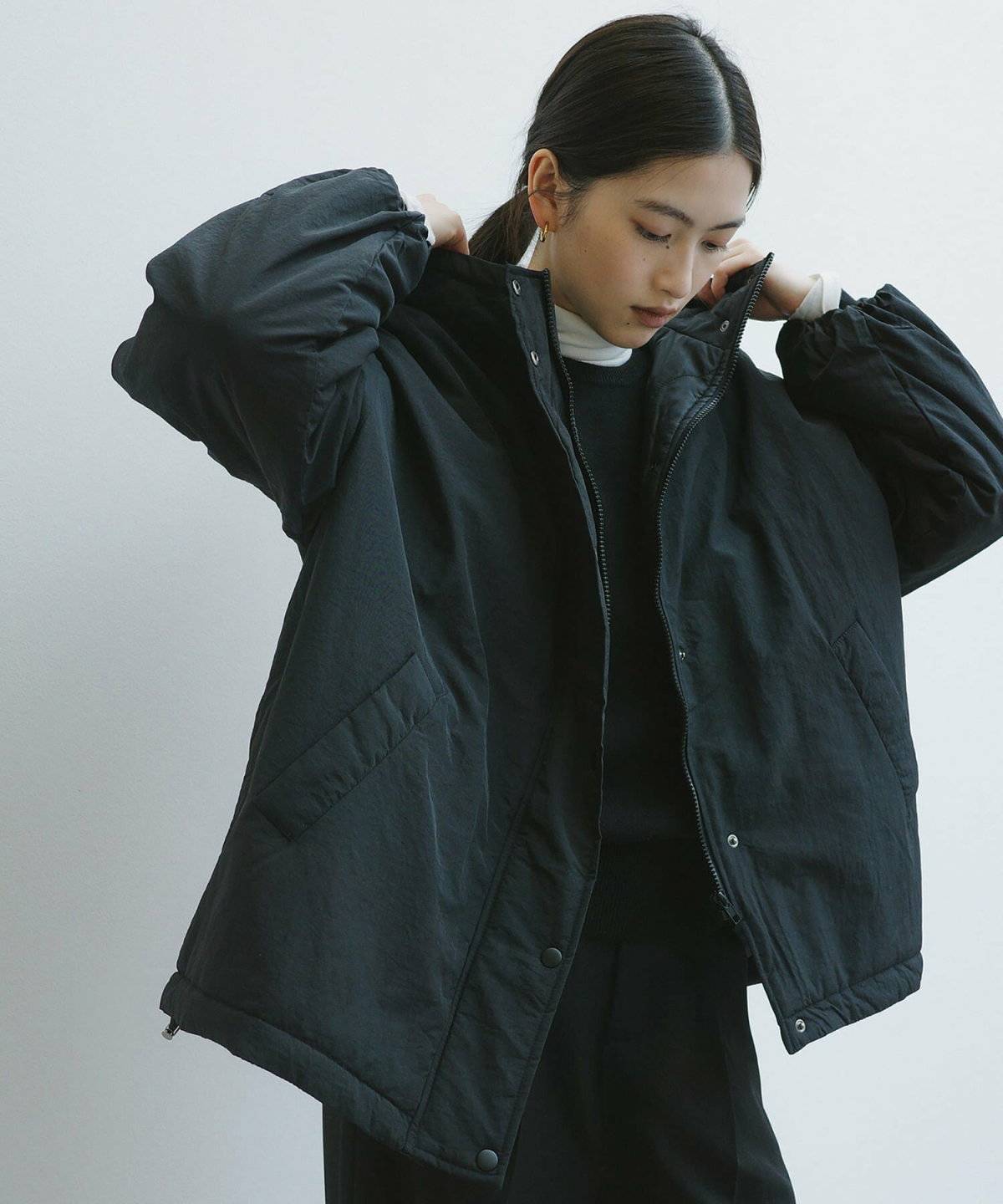 黒のブルゾンコーデ