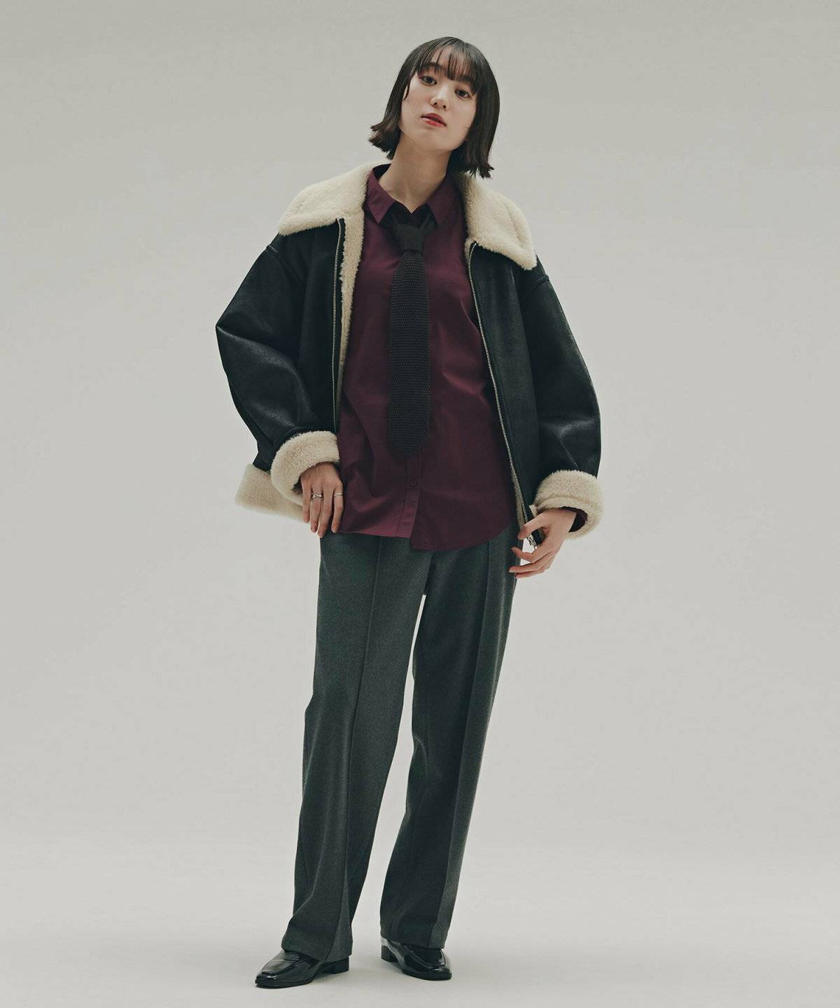 黒のボアブルゾンコーデ