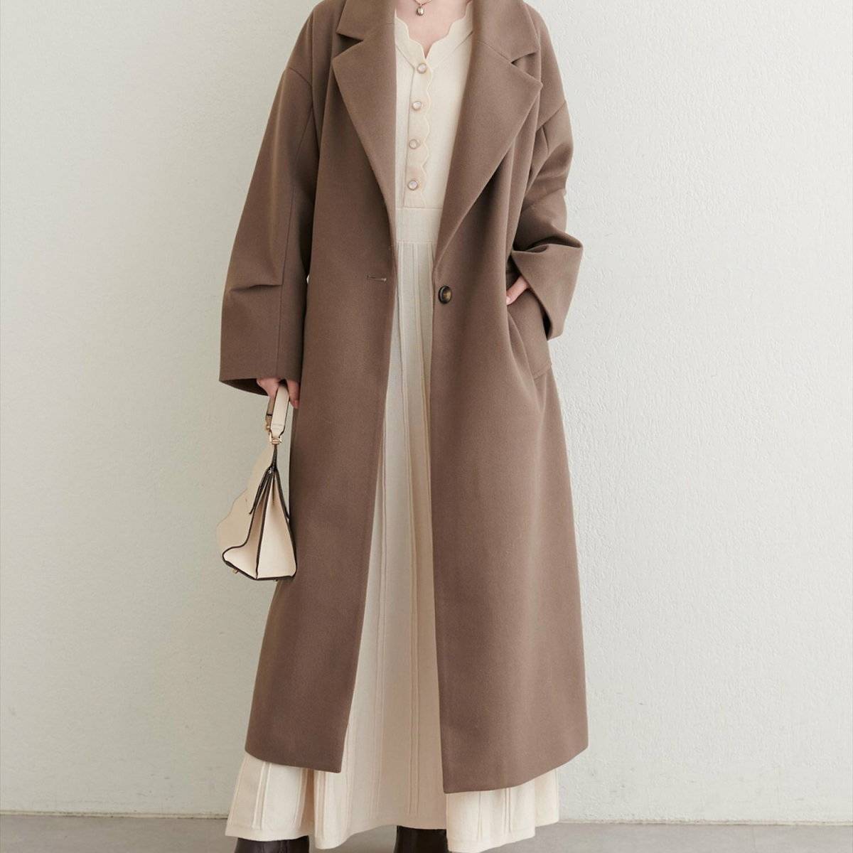 ニットワンピースコーデ