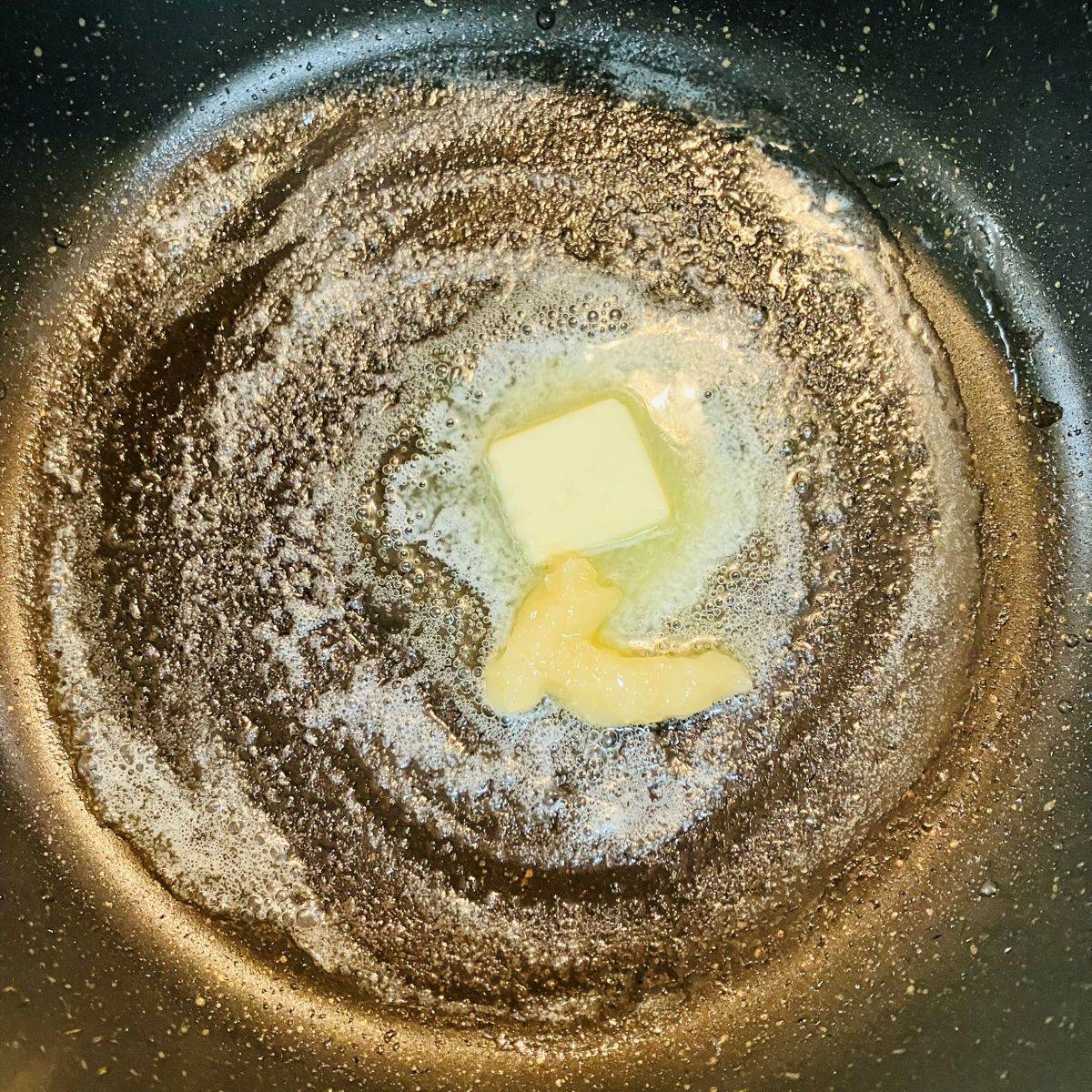 マルちゃん公式の「牡蠣のガーリックバター焼そば」のレシピ