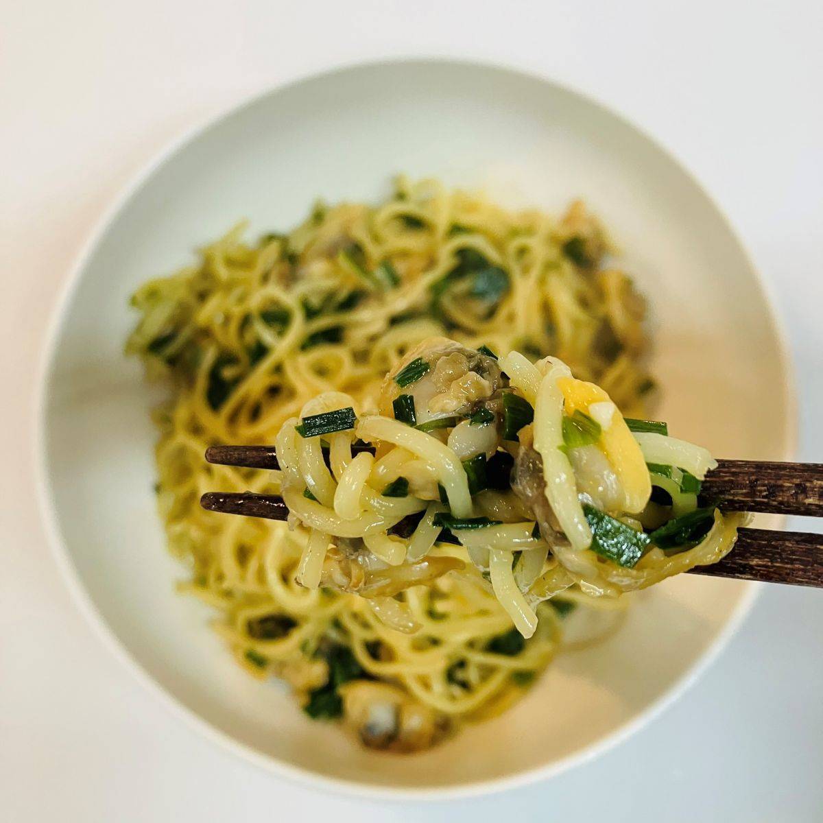 マルちゃん公式の「牡蠣のガーリックバター焼そば」のレシピ