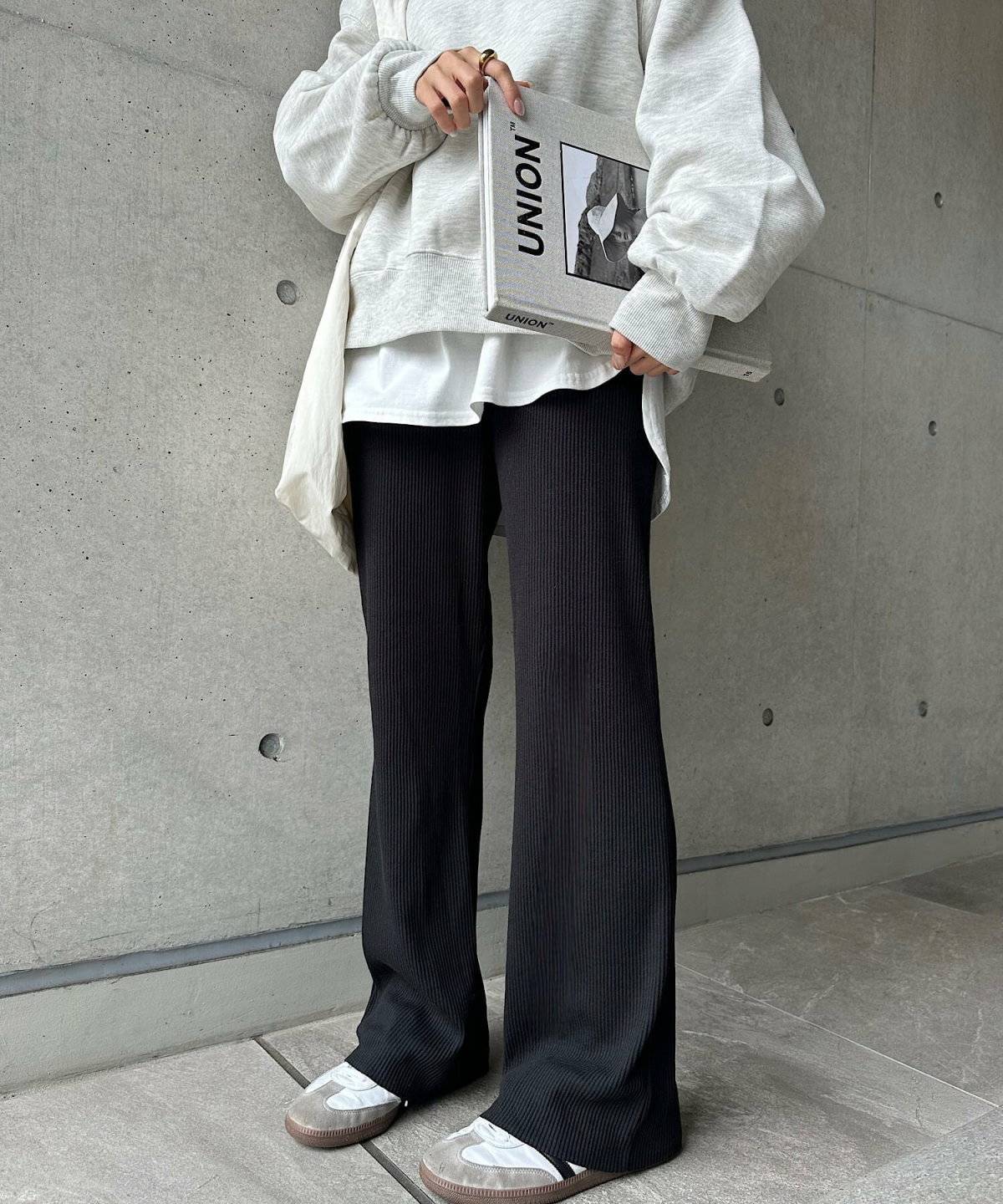 ビッグシルエットスゥエットパーカーコーデ