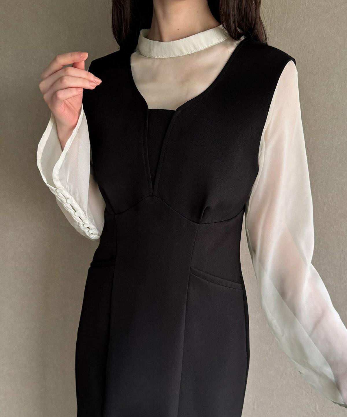 スニーカーコーデの女性