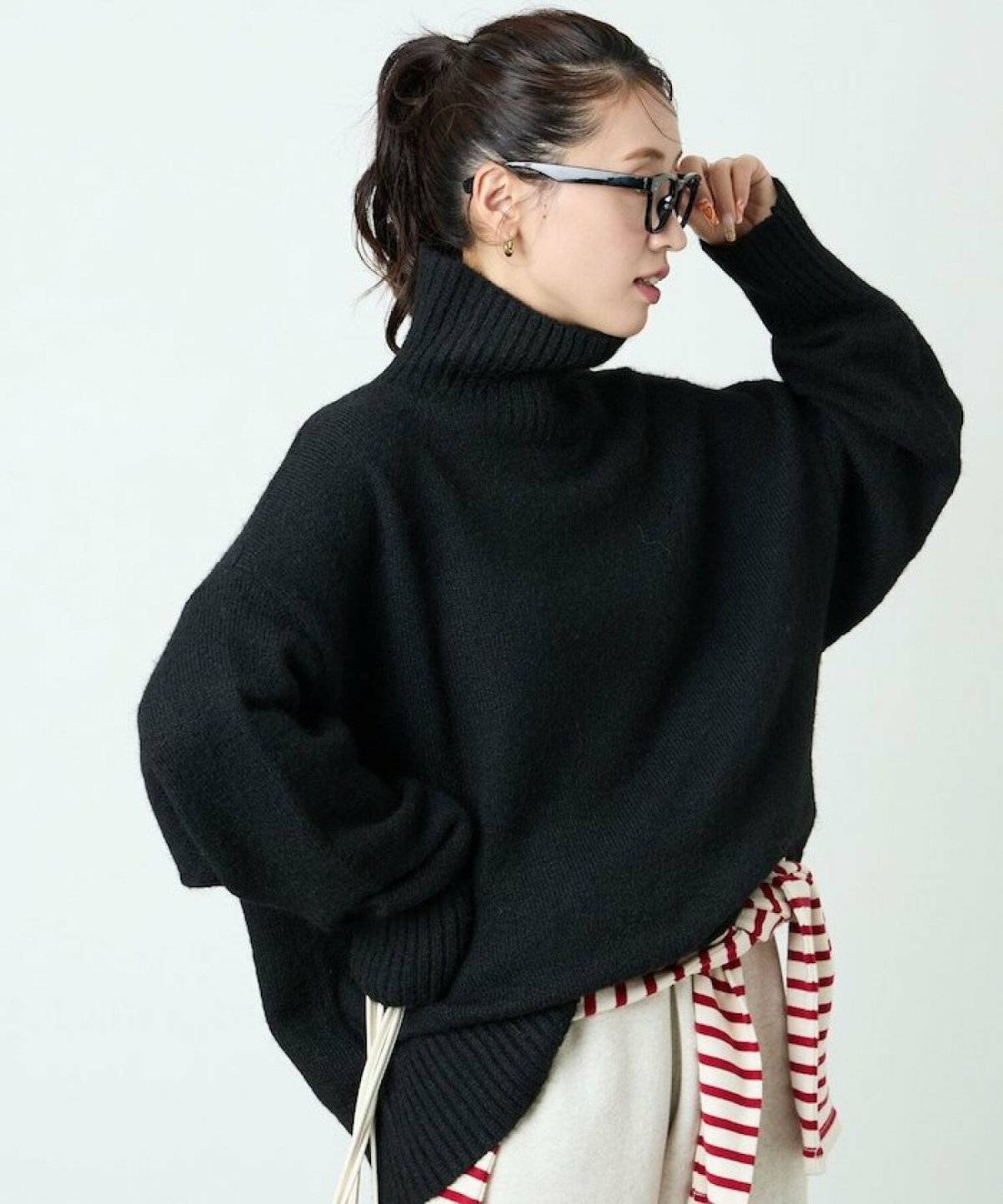 スニーカーコーデの女性