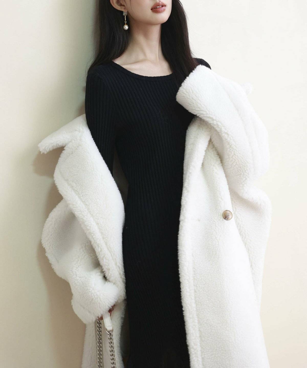 スニーカーコーデの女性