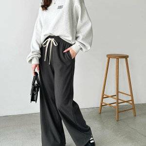 “前だけイン”コーデおすすめ8選♪ダサくならない着こなし方とは?