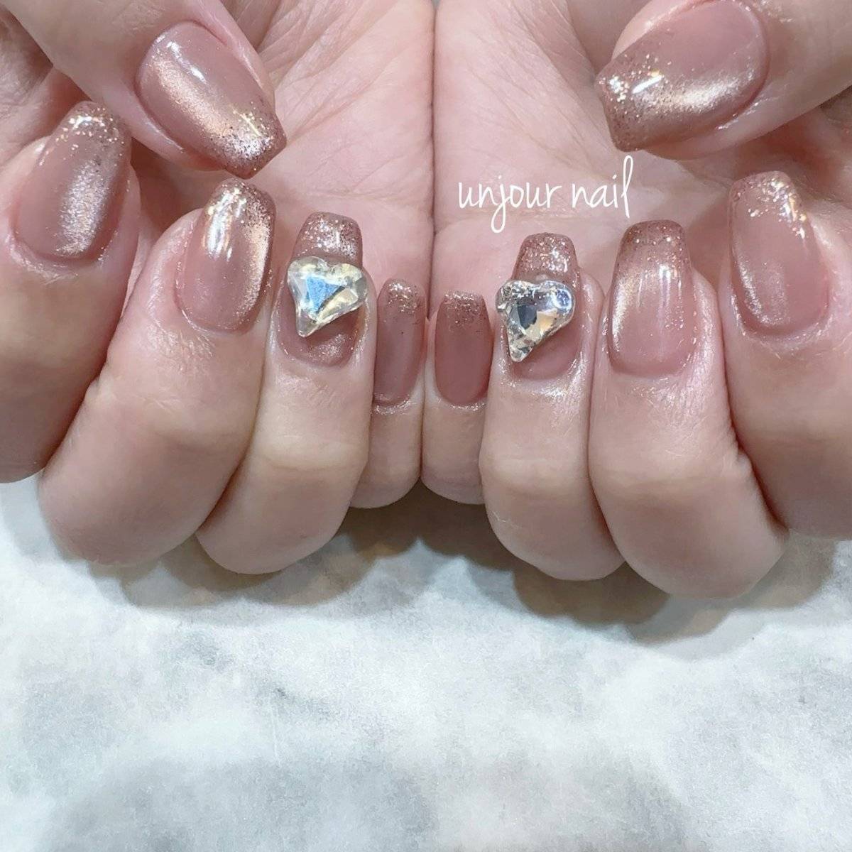 ピンクブラウンネイル