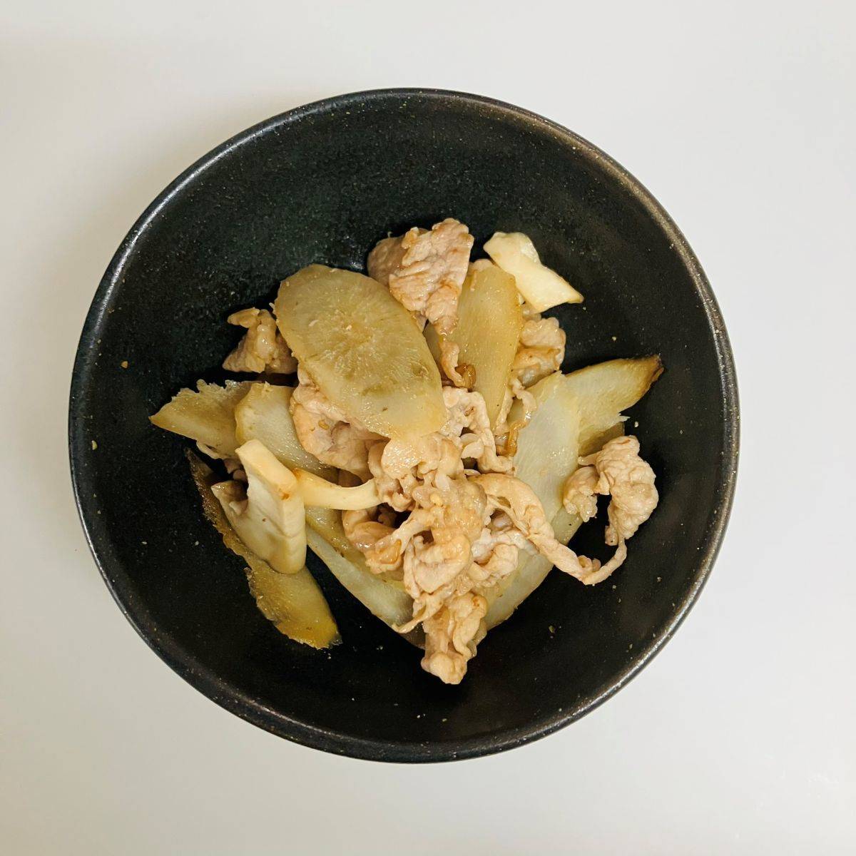 JAグループ公式の「さっぱり!ゴボウと豚肉とえのきの炒め物」のレシピ