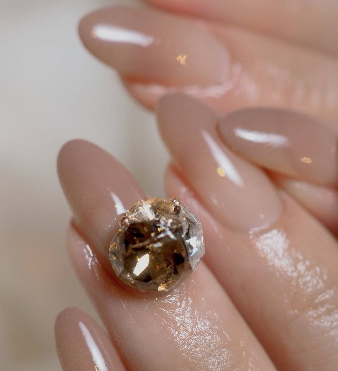 ヌーディーベージュネイル