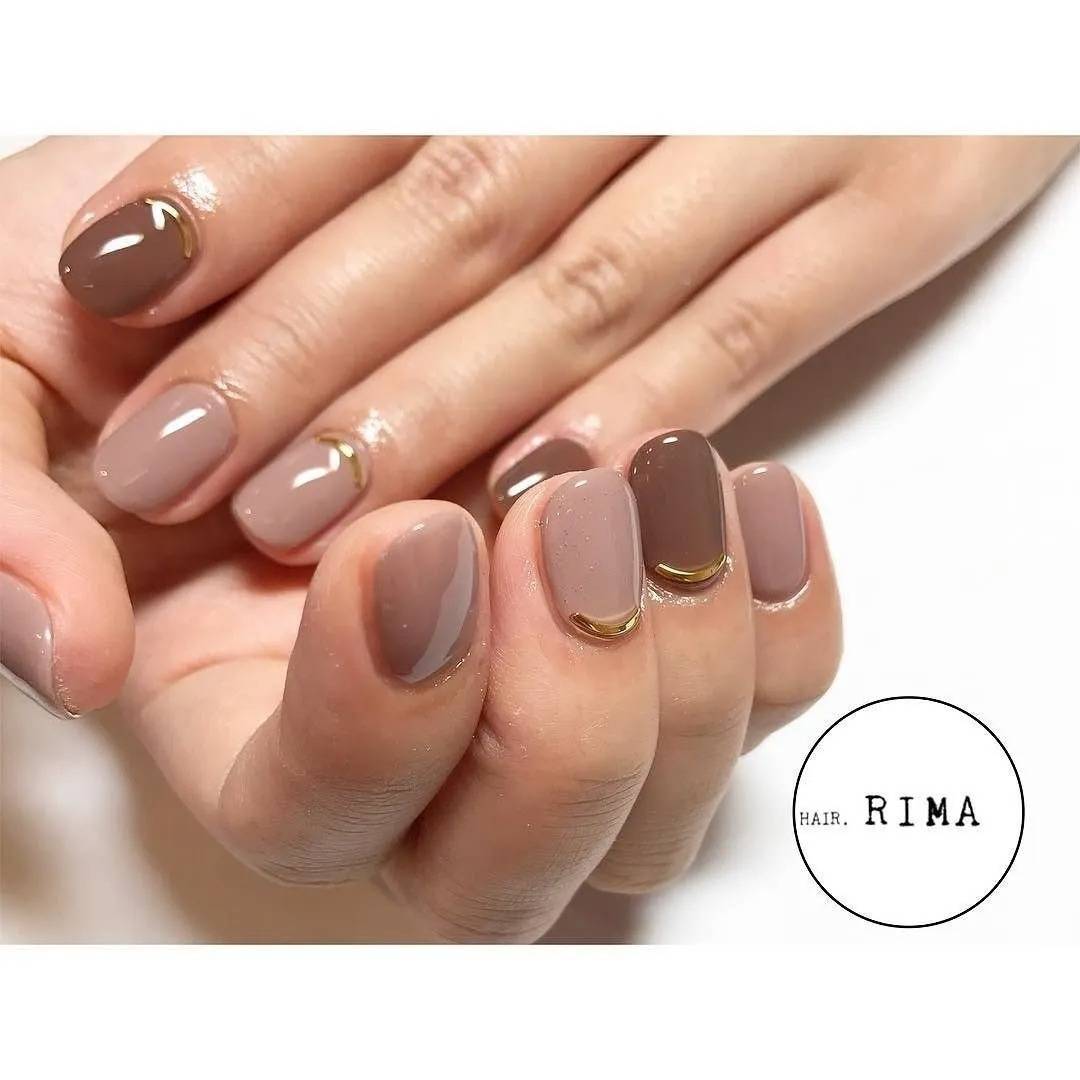 モカベージュネイル