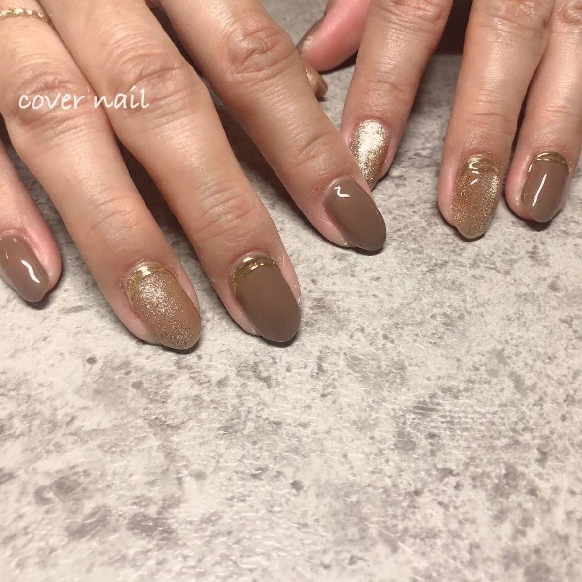 モカベージュネイル