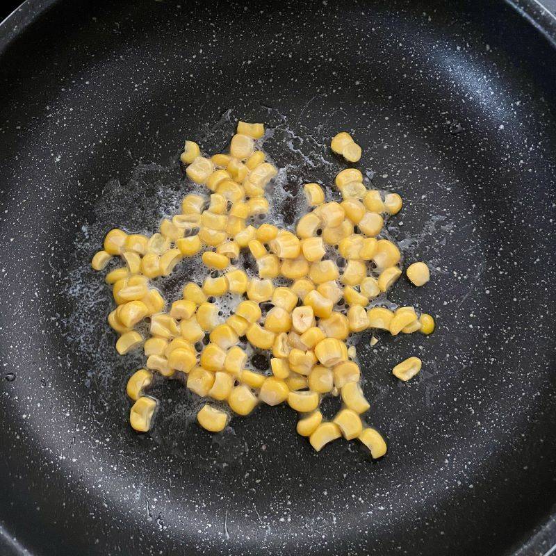 サッポロ一番公式の「冬のコーンバターみそラーメン」のレシピ