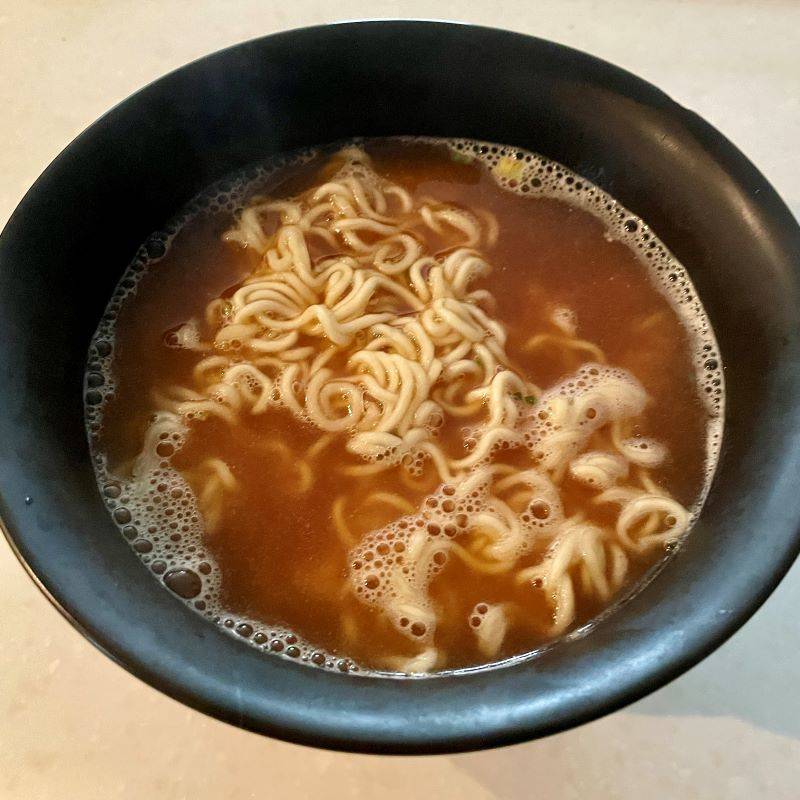 サッポロ一番公式の「冬のコーンバターみそラーメン」のレシピ