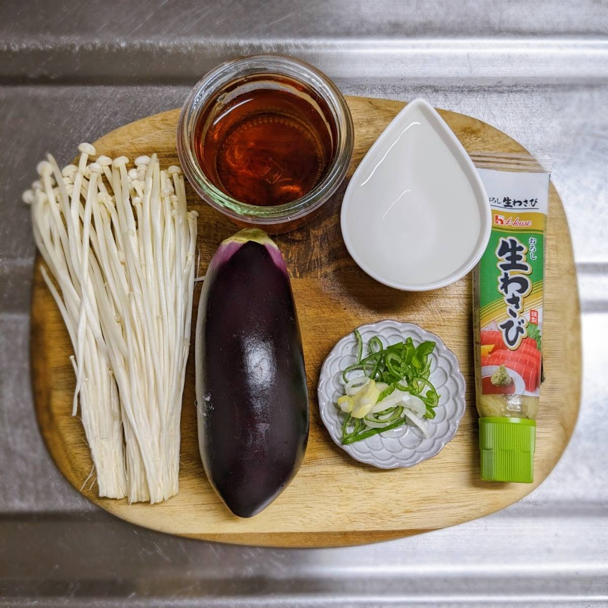 ヤマキ公式の「蒸しなすのそうめん風」のレシピ