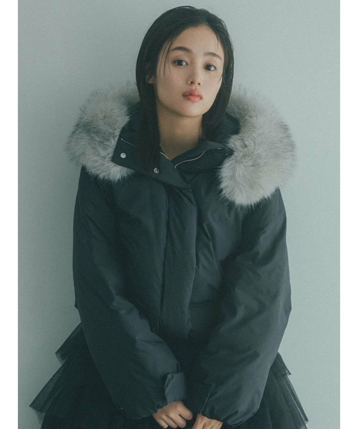 スカートコーデの女性