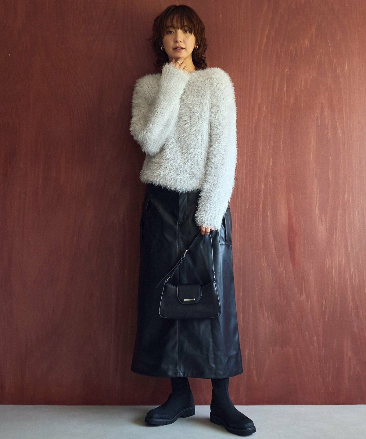 スカートコーデの女性