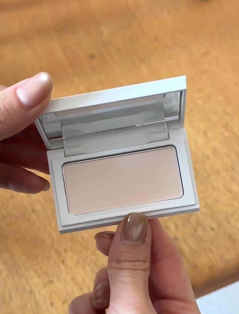 YEAUのニュアンスハイライター