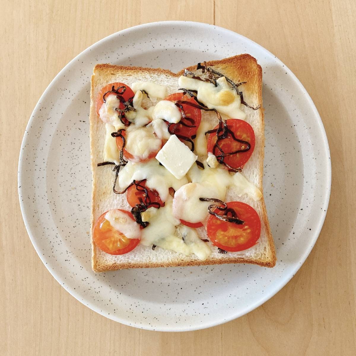 くらこん公式の「塩こんぶチーズトースト」のレシピ