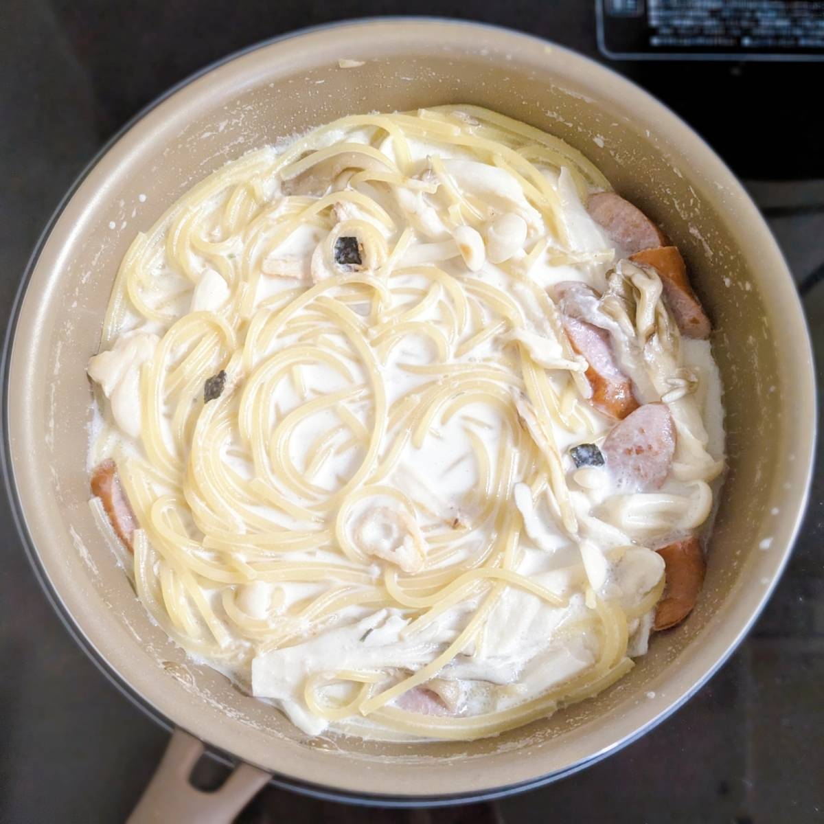 永谷園公式の「きのこのクリームパスタ」のレシピ