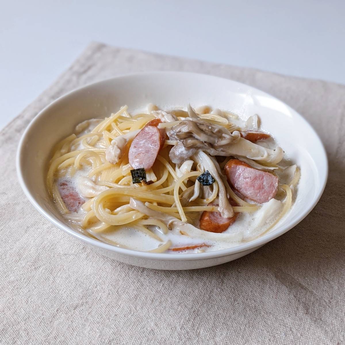 永谷園公式の「きのこのクリームパスタ」のレシピ