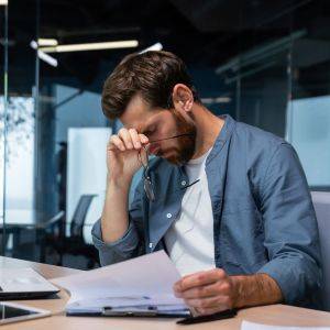 THEできるイケオジ。大器晩成型の40代50代男性がしないこと5選